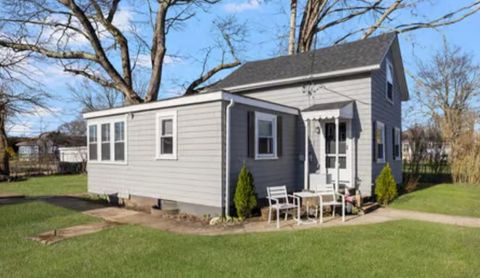 32 Northup Street, Warwick, RI 02889 - MLS#: 1382000