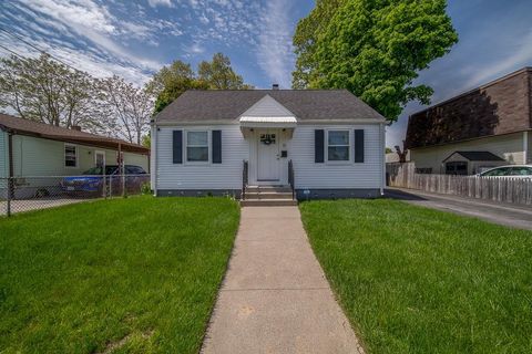 15 Day Street, Pawtucket, RI 02860 - MLS#: 1384766