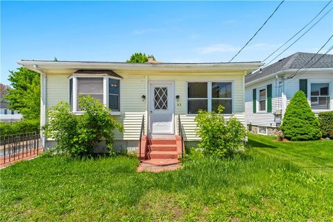 63 Loring Street, Woonsocket, RI 02895 - MLS#: 1385186