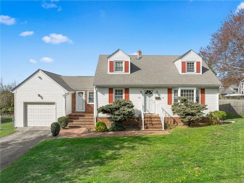 204 Robert Gray Avenue, Tiverton, RI 02878 - MLS#: 1384781