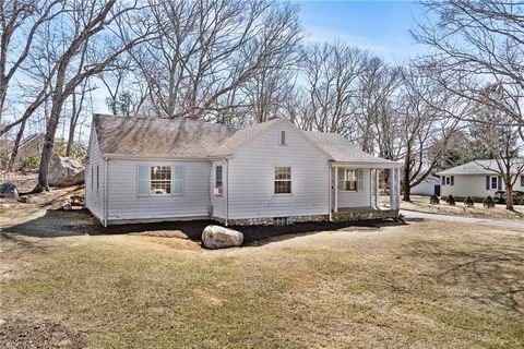11 Hubbard Street, Westerly, RI 02891 - MLS#: 1380470