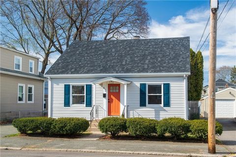 62 Cameron Street, Pawtucket, RI 02861 - MLS#: 1382817
