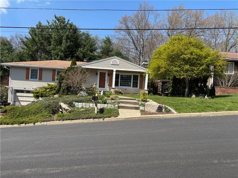 7 Sherri Drive, North Providence, RI 02911 - MLS#: 1383945