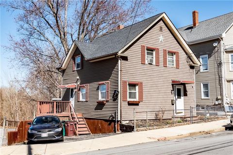 521 Front Street, Woonsocket, RI 02895 - MLS#: 1380570