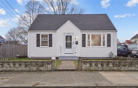 110 Dewey Avenue, Pawtucket, RI 02860 - MLS#: 1382114
