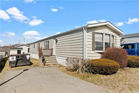 25 Bayview Park, Middletown, RI 02842 - MLS#: 1384354