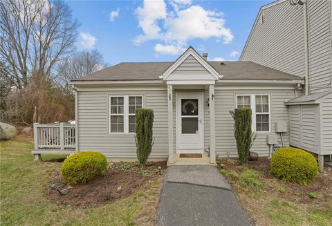 565 Quaker Lane Unit 9, West Warwick, RI 02893 - MLS#: 1383841