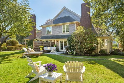 112 Harrison Avenue, Newport, RI 02840 - MLS#: 1382577