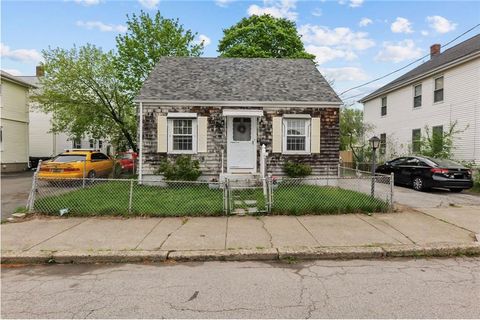 57 Clinton Street, Pawtucket, RI 02861 - MLS#: 1383631
