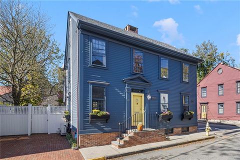 42 Second Street, Newport, RI 02840 - MLS#: 1371412