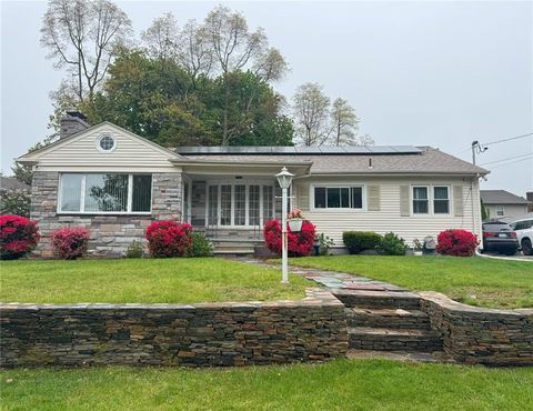 9 Farnum Avenue, North Providence, RI 02911 - MLS#: 1384471