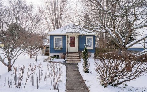 59 Hilton Street, Tiverton, RI 02878 - MLS#: 1381001