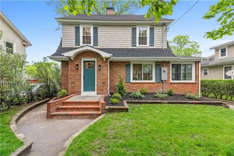 71 Ardmore Avenue, Providence, RI 02908 - MLS#: 1382778