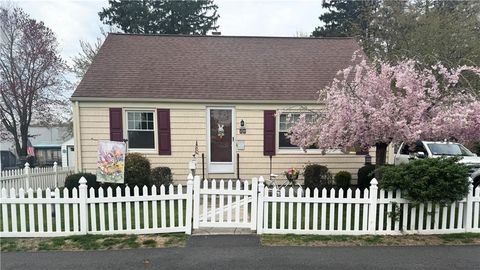 20 Pleasant Street, Lincoln, RI 02865 - MLS#: 1383619