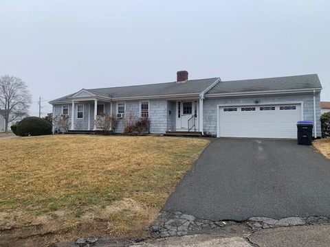 32 Maxfield Avenue, East Providence, RI 02914 - MLS#: 1379252