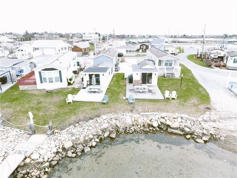 689 Succotash Road, South Kingstown, RI 02879 - MLS#: 1381949