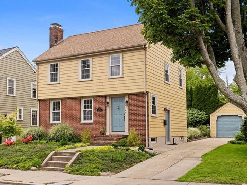 405 Eaton Street, Providence, RI 02908 - MLS#: 1385621