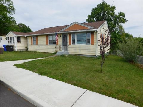 93 Gough Avenue, West Warwick, RI 02893 - MLS#: 1384925