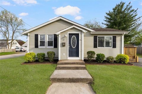60 Greylawn Avenue, Warwick, RI 02889 - MLS#: 1383737