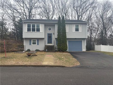 32 Lawnacre Drive, North Providence, RI 02911 - MLS#: 1381241