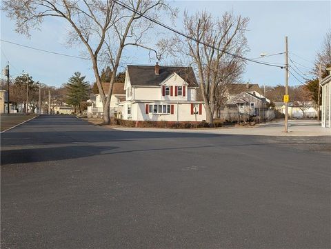 2 Fairmount Avenue, Johnston, RI 02919 - MLS#: 1380905