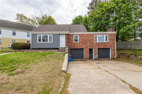 2 King Street, Johnston, RI 02919 - MLS#: 1384120