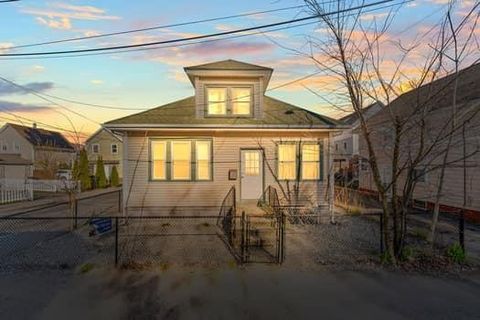 18 Crowninshield Street, Providence, RI 02909 - MLS#: 1382891