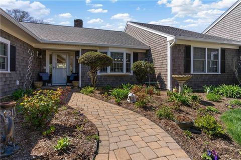 172 Young Drive, Portsmouth, RI 02871 - MLS#: 1383678