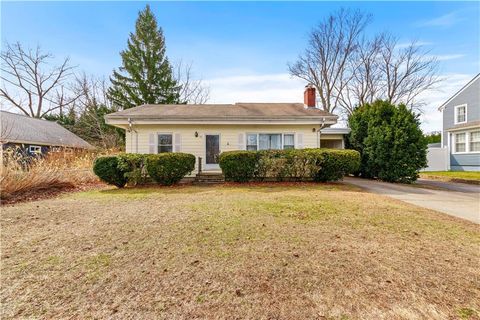 82 Myrtle Avenue, Warwick, RI 02886 - MLS#: 1380631