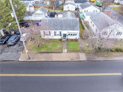 496 Beverage Hill Avenue, Pawtucket, RI 02861 - MLS#: 1382535