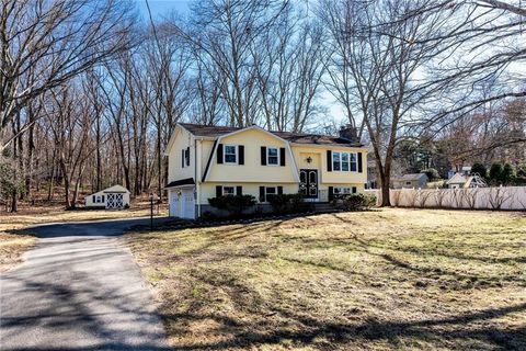 31 Harkness Road, North Smithfield, RI 02896 - MLS#: 1382480