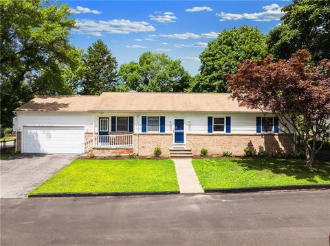 10 Bicknell Avenue, East Providence, RI 02916 - MLS#: 1381175