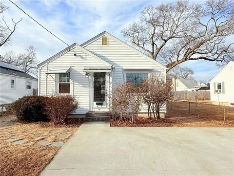 35 Community Road, Warwick, RI 02889 - MLS#: 1378999