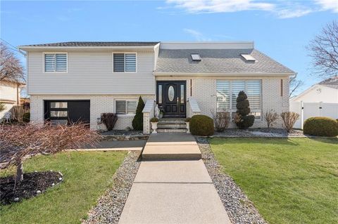 13 Springdale Avenue, North Providence, RI 02904 - MLS#: 1381091