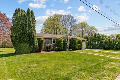 11 Cedar Avenue, Middletown, RI 02842 - MLS#: 1383662