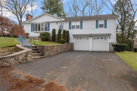28 Wisteria Drive, Coventry, RI 02816 - MLS#: 1384103