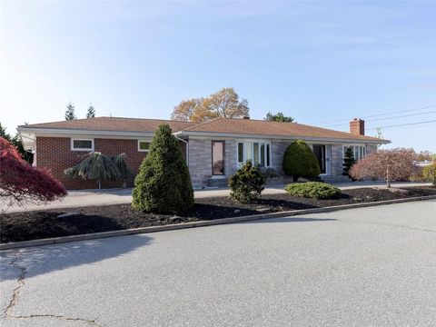 6 Magazine Street, Cranston, RI 02920 - MLS#: 1383054