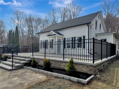 672 Putnam Pike, Smithfield, RI 02828 - MLS#: 1381784