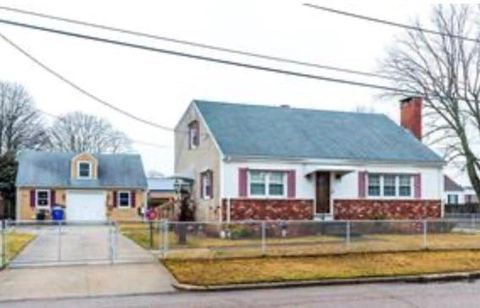 90 County Street, Pawtucket, RI 02861 - MLS#: 1383049