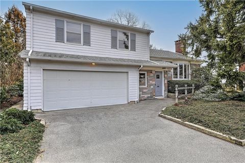 33 North Avenue, Providence, RI 02906 - MLS#: 1379789