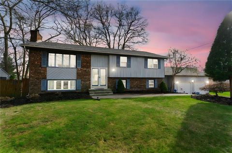 22 Freedom Court, Johnston, RI 02919 - MLS#: 1382605
