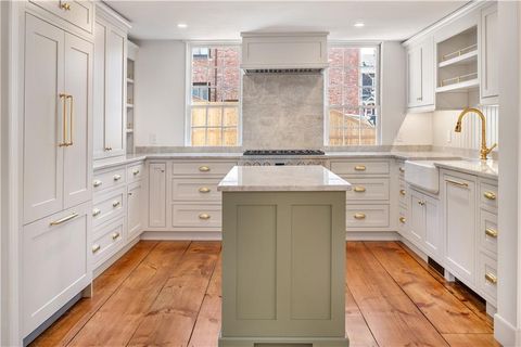 108 Prospect Hill Street, Newport, RI 02840 - MLS#: 1382658