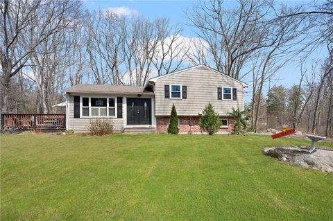 352 Saw Mill Road, Glocester, RI 02857 - MLS#: 1382175