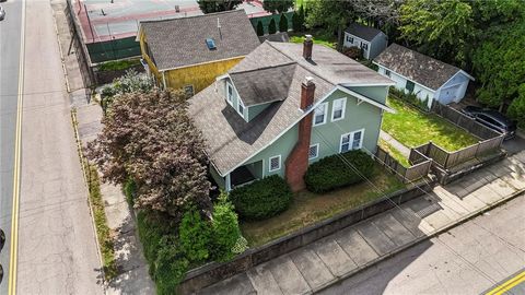 47 Cliff Street, East Greenwich, RI 02818 - MLS#: 1385845