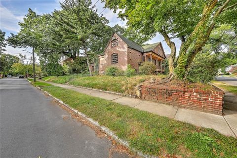 170 Slater Avenue, Providence, RI 02906 - MLS#: 1378500