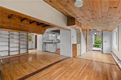 112 King Phillip Street, Portsmouth, RI 02871 - MLS#: 1381781