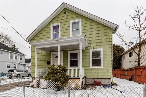825 Douglas Avenue, Providence, RI 02908 - MLS#: 1381902