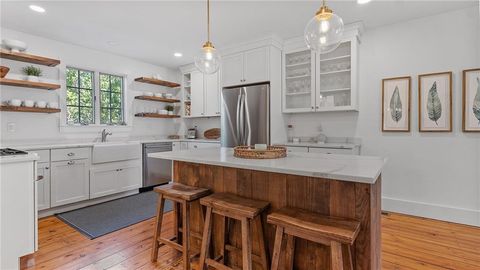 MLS: 1380548