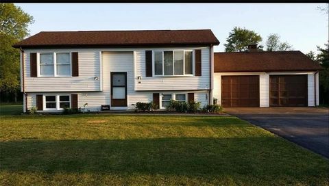 12 Oak Street, Hopkinton, RI 02804 - MLS#: 1379766