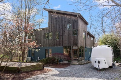 85 Gondola Avenue, Jamestown, RI 02835 - MLS#: 1382141